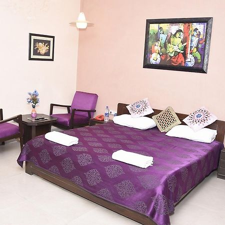 Modipur Hotel Rāmpur Екстериор снимка