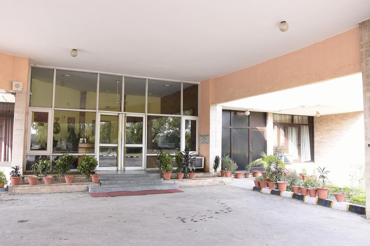 Modipur Hotel Rāmpur Екстериор снимка