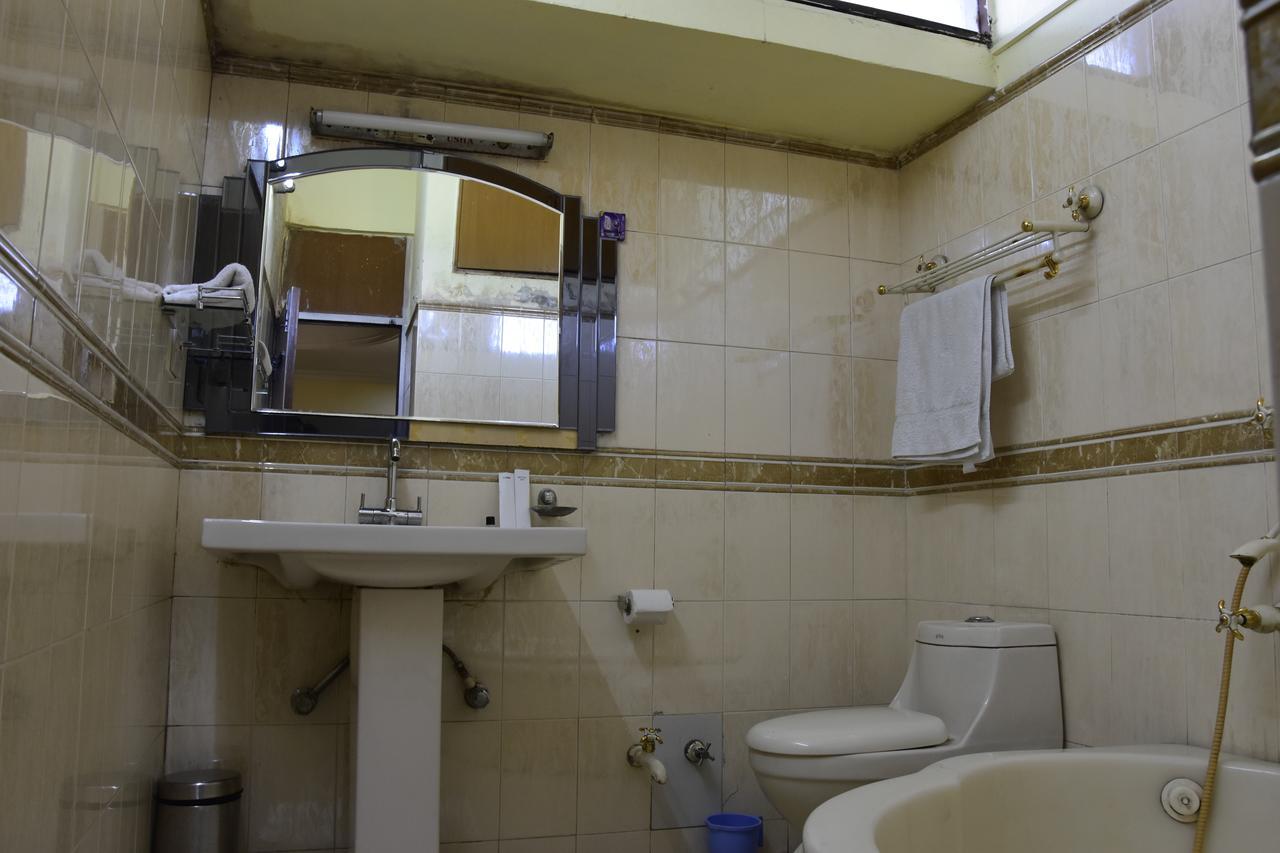 Modipur Hotel Rāmpur Екстериор снимка